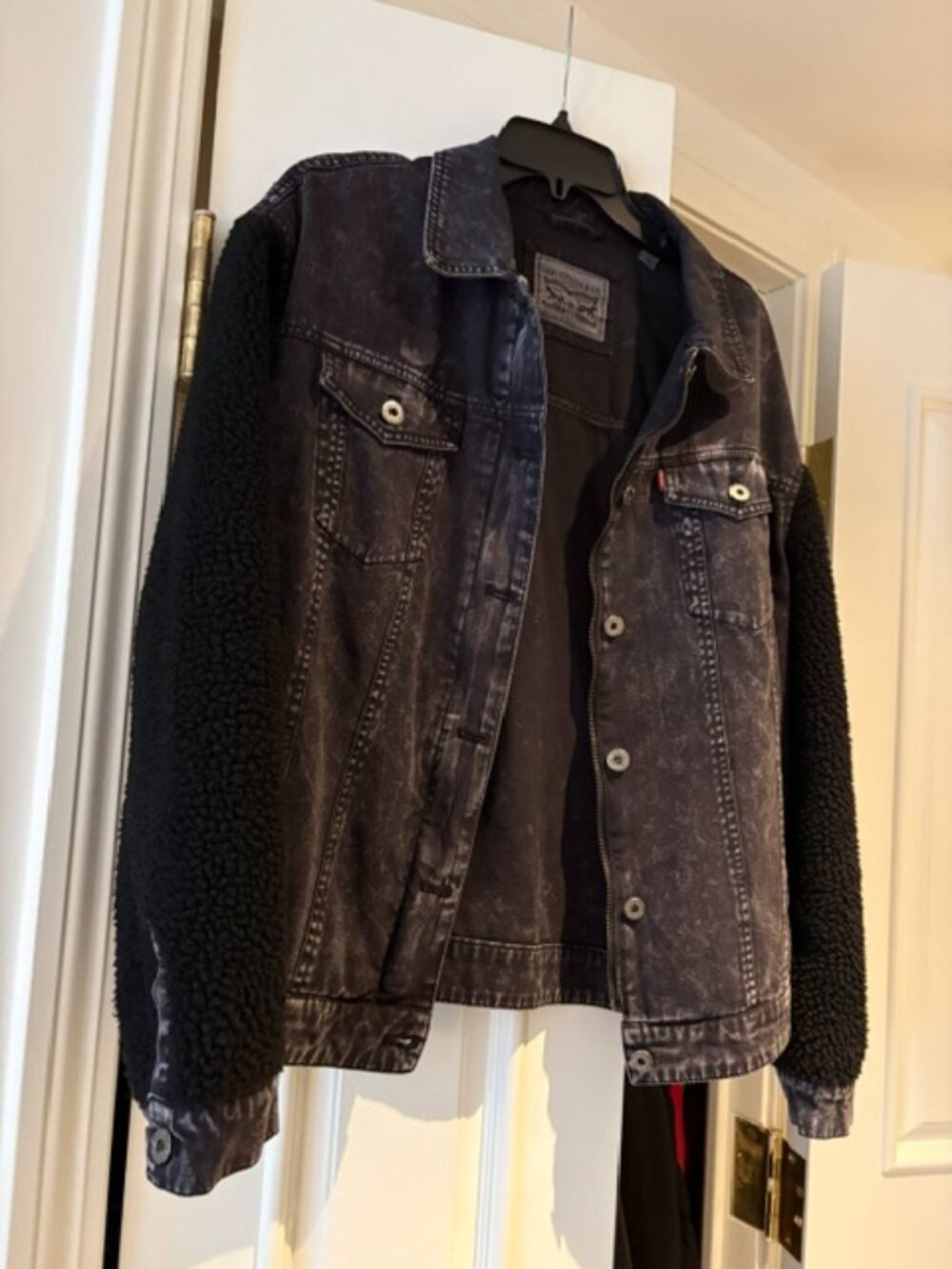 Levis Strauss & Co Mixed Media Jacket with Distressed (Acid Wash) Look Size XL